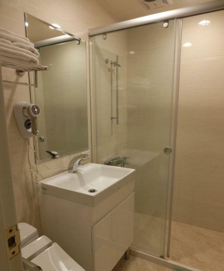Greeninn Hotel Тайпей Екстериор снимка
